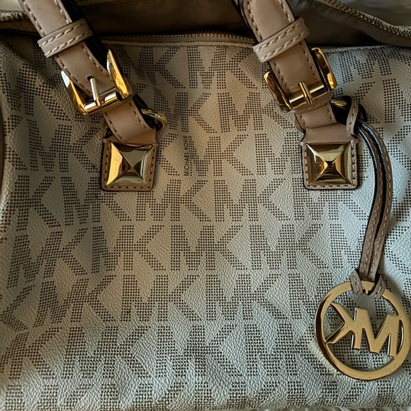 Michael Kors Grayson Medium Satchel Cream - Picture 6 of 8